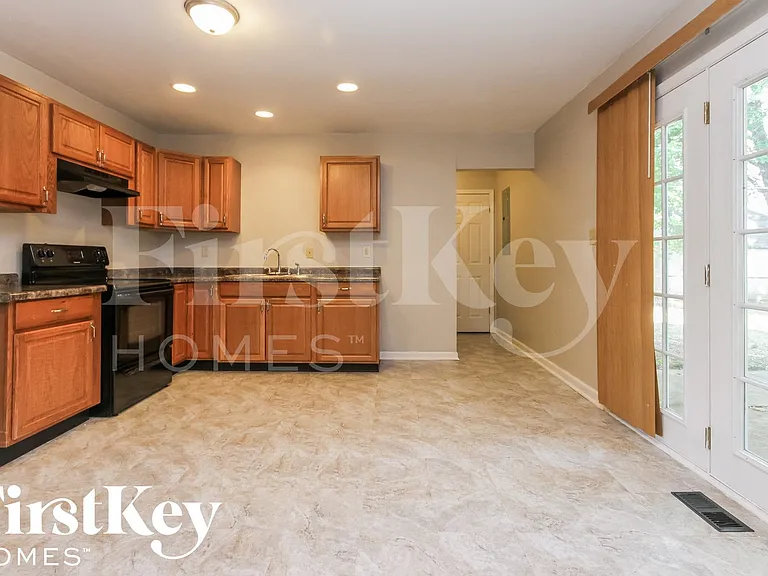 10207 Catalina Dr — Photo 5