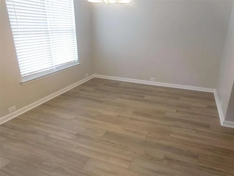 4409 Plum Frost Ct — Photo 8