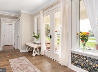 1 Queen Victoria Ct, Chester, MD 21619