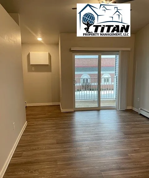 926 Superior Ave — Photo 5