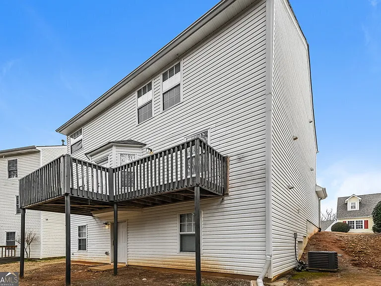 425 Village Bluff Dr — Photo 18