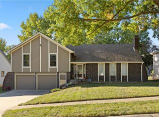 14715 W 93rd Ter, Lenexa, KS 66215