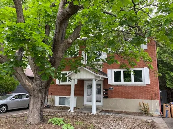 657 Golden Ave, Ottawa, ON K2A 2G3
