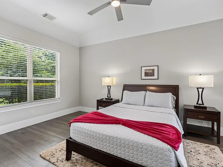 110 S Veilwood Cir — Photo 34