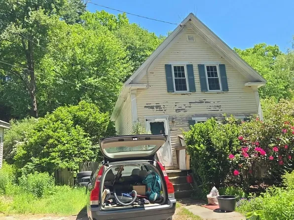 9 Starrett Rd, Bennington, NH 03442