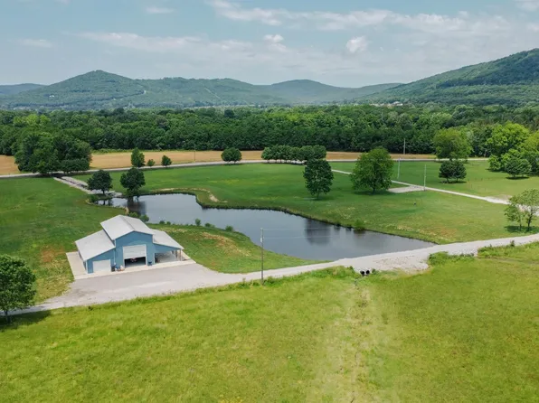 225 McMullen Rd, Gurley, AL 35748