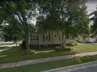 201 S Maple St, North Freedom, WI 53951