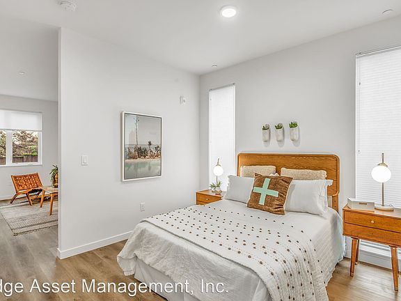 5th image of 6712 N Montana Ave #103