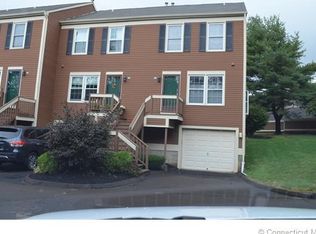 173 Foxbridge Village Rd, Branford, CT 06405