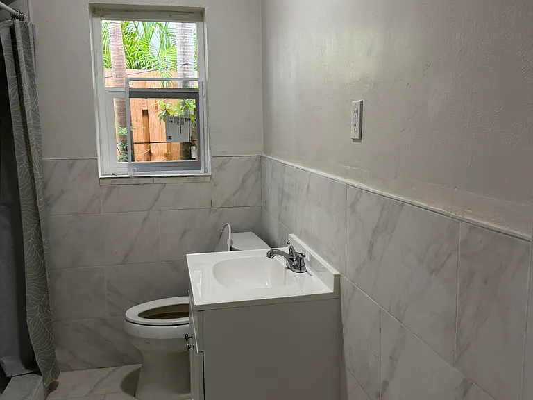 510 Hibiscus Ave — Photo 6