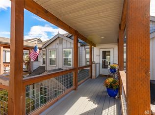 827 Judson St APT 202, Lynden, WA 98264