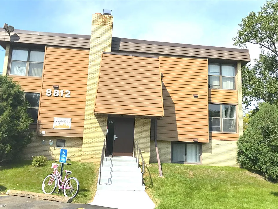 8812 whole bldg