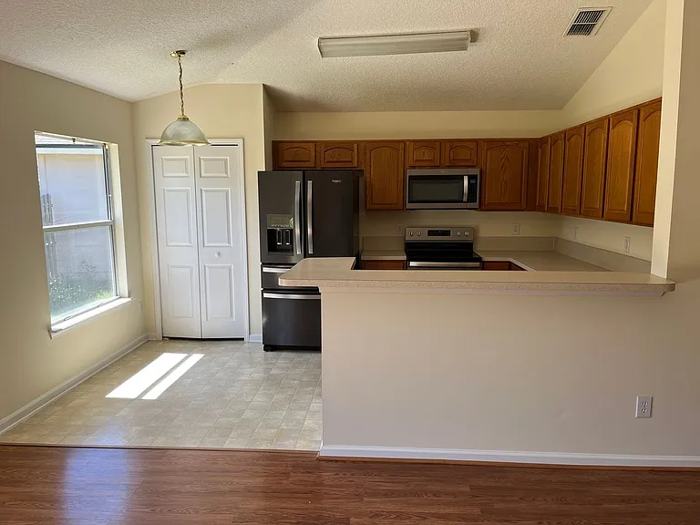 3537 Whisper Creek Blvd — Photo 17