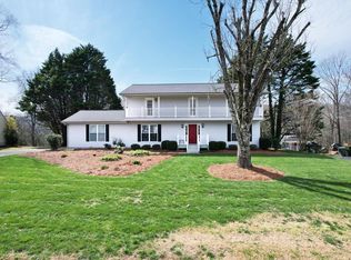 1922 W Brookhaven Cir, Dalton, GA 30720