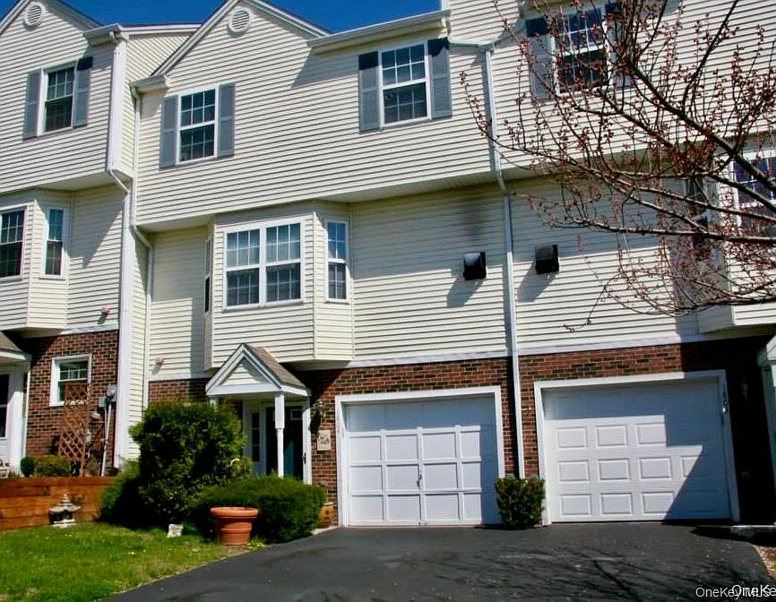1804 Dorset Dr