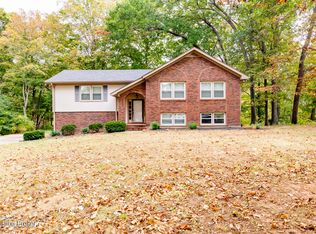 4905 Hickory Hollow Ln, Shepherdsville, KY 40165