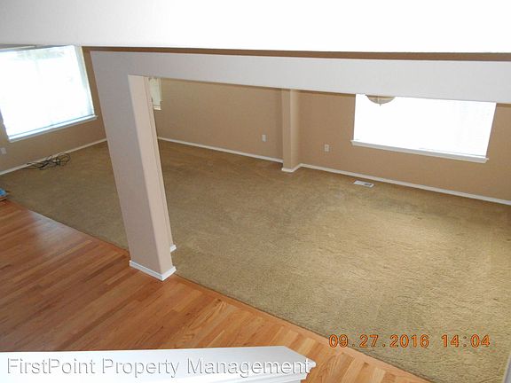 4th image of 18907 93rd Ave E