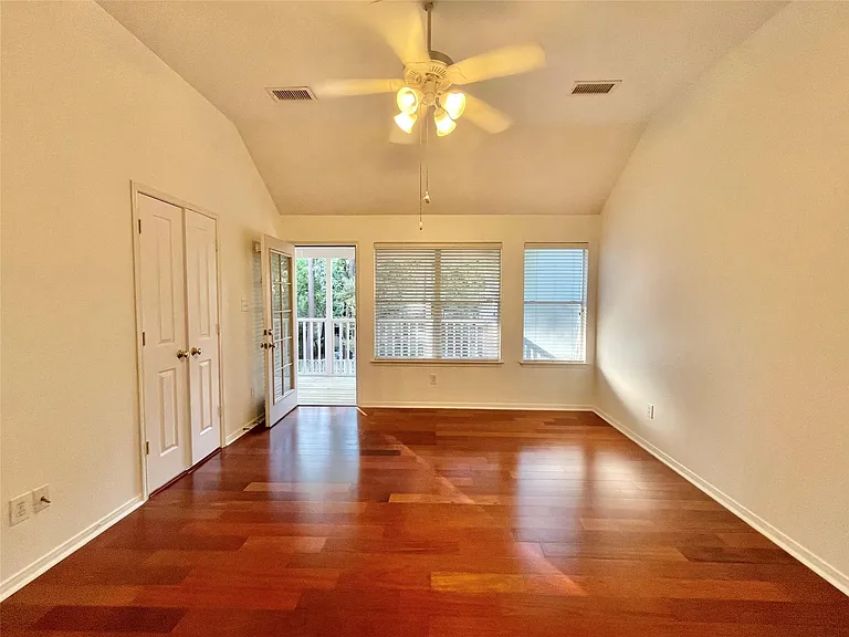 11 Dalea Pl — Photo 33