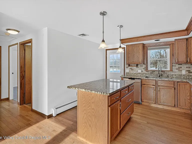 131 Barbarossa Ln — Photo 5