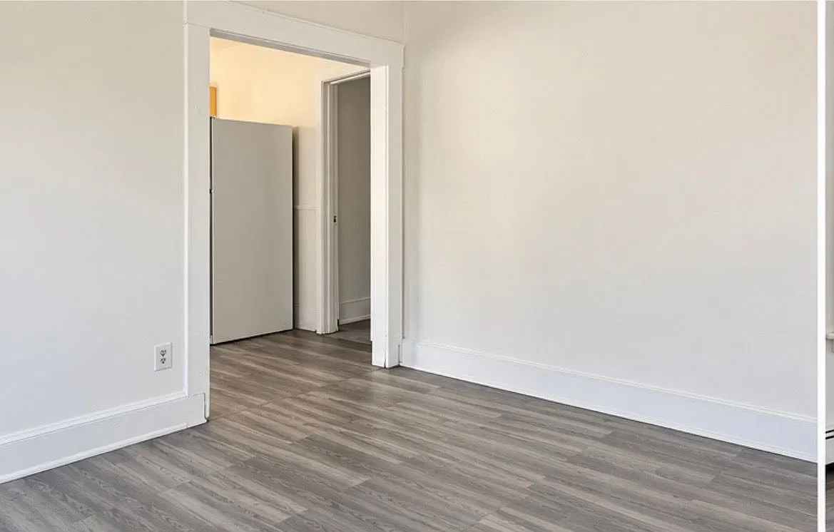 3 bed, 1.0 bath, 1118 sqft, $1,600 — Photo 1