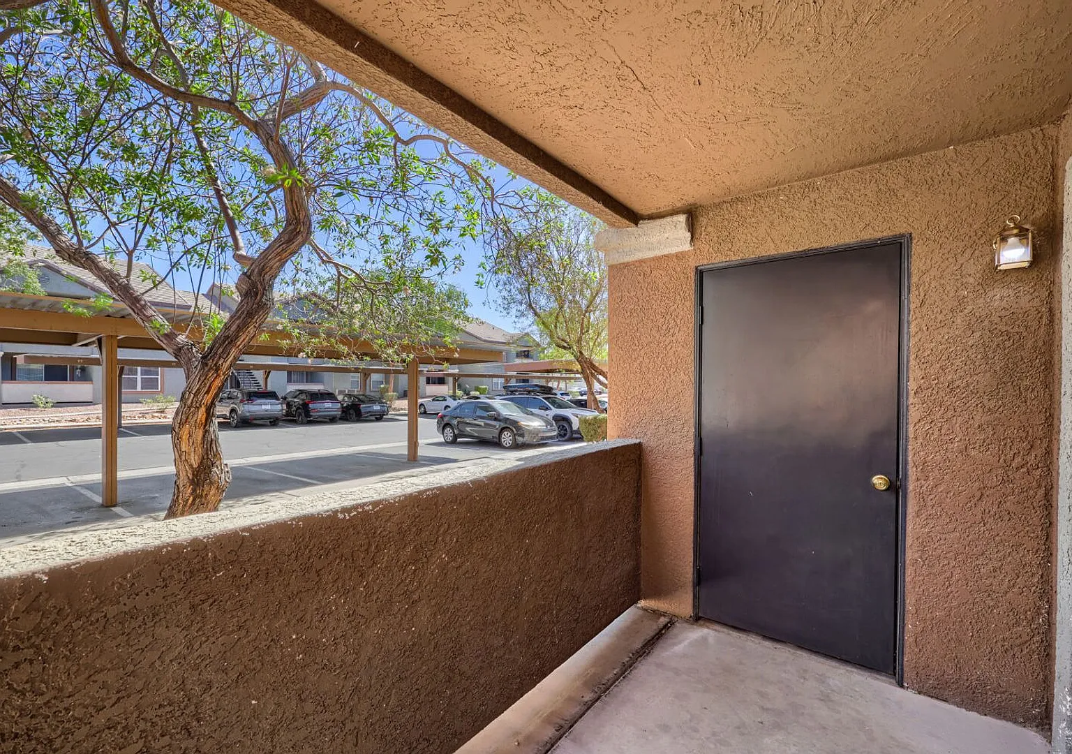 Move-In Special: Half Off First Month's Rent Beautiful 1 Bedroom In Gated Community With A Pool! — Photo 4