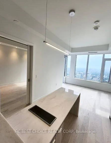 11 Yorkville Ave #5301 — Photo 18