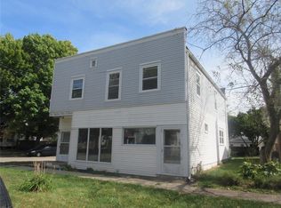 901 9th St SW, Cedar Rapids, IA 52404