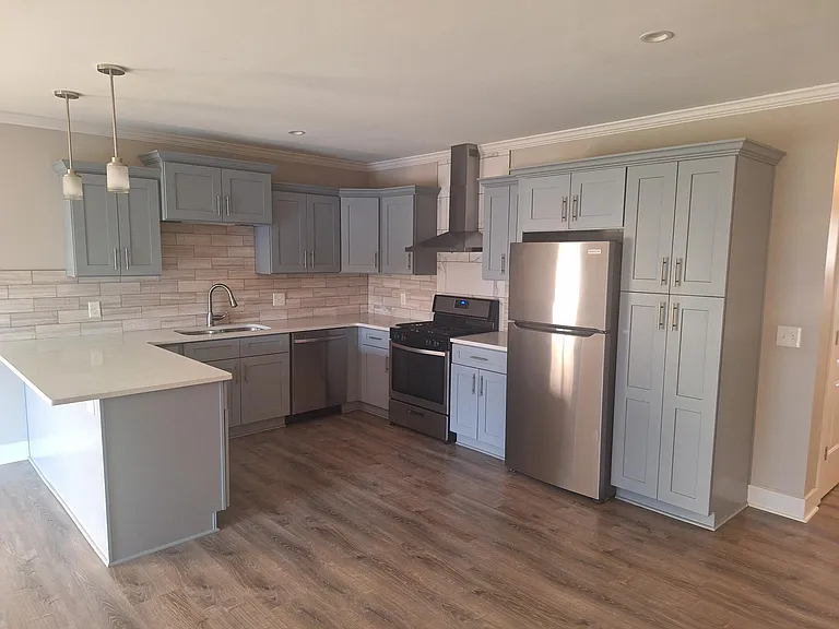 11290 Broadway St — Photo 35