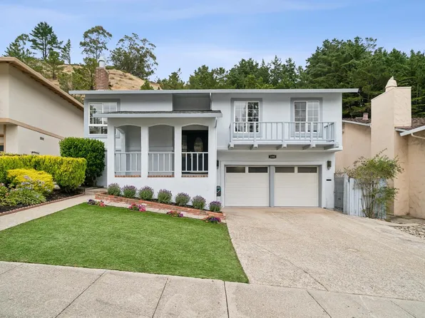1080 Everglades Dr, Pacifica, CA 94044