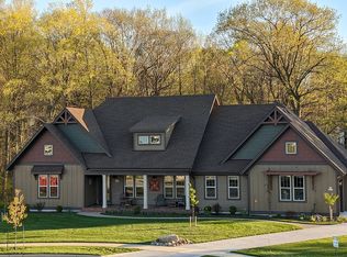 N35W8113 Prairie View Ct, Cedarburg, WI 53012