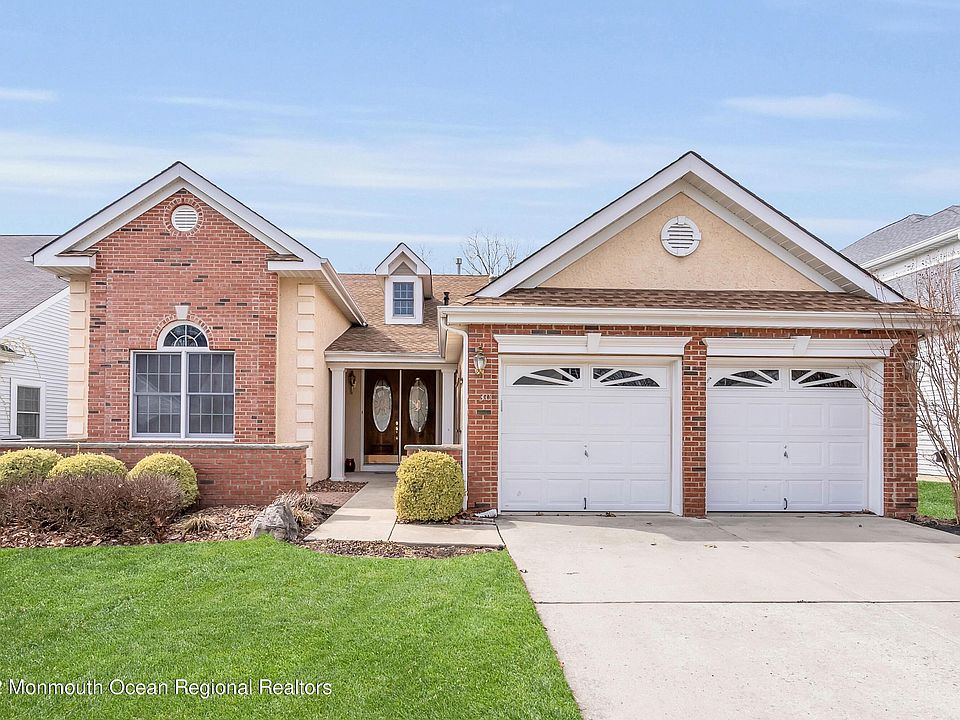 1st image of 30 Medinah Ct