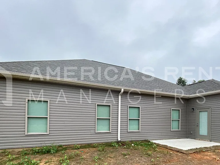 100 Barnett Pl — Photo 17
