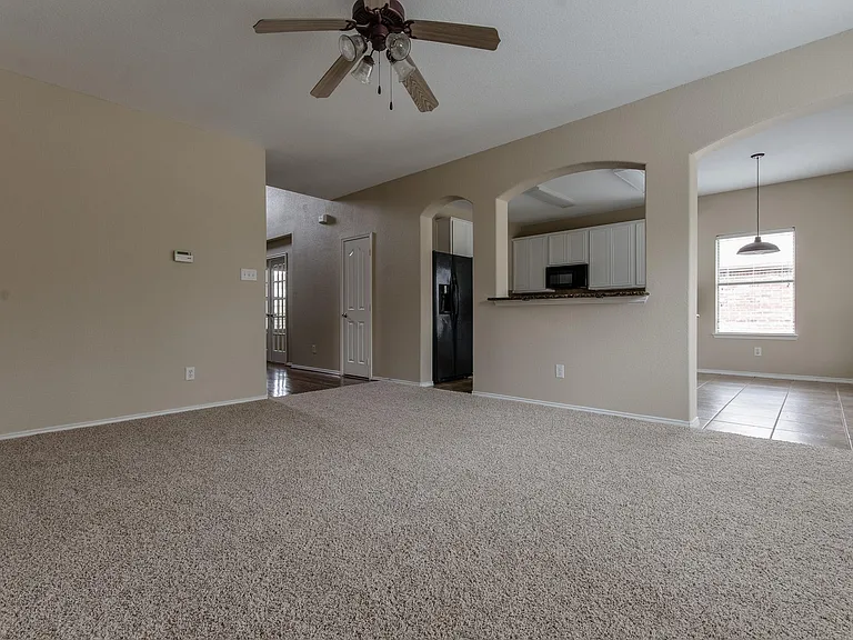 249 Niagara Falls Dr — Photo 10