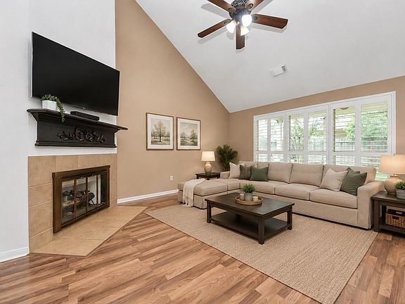 5th image of 12027 Iris Canyon Dr