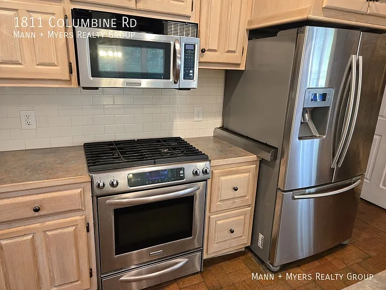1811 Columbine Rd — Photo 14