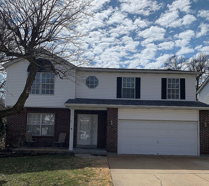 1st image of 6912 Lake Park Cir