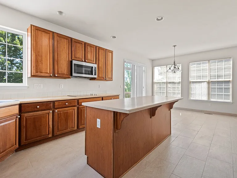20981 E Hampden Pl — Photo 10