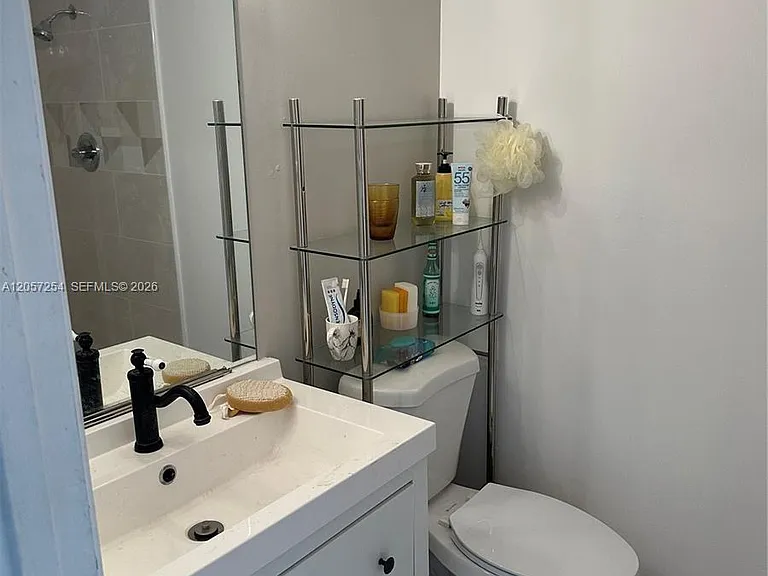 3048 E Sunrise Lakes Dr #421 — Photo 24