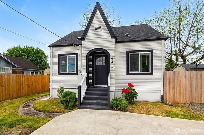 9402 Portland Ave E — Photo 15