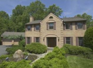 9 Greentree Ct, Bethesda, MD 20817