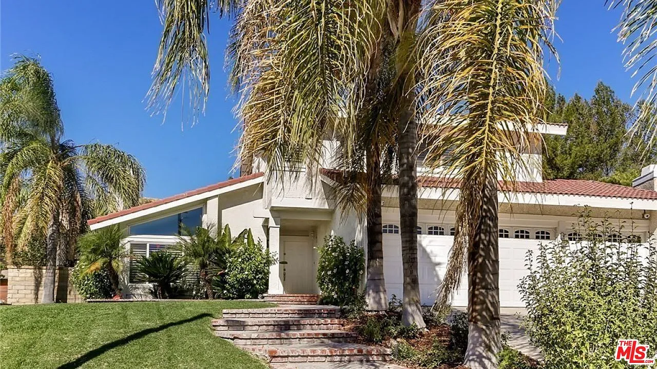 28063 Croco Pl, Santa Clarita, CA 91387 | Zillow