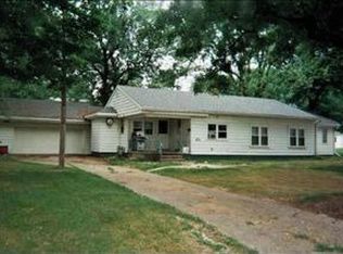 211 Union St, Wakarusa, IN 46573