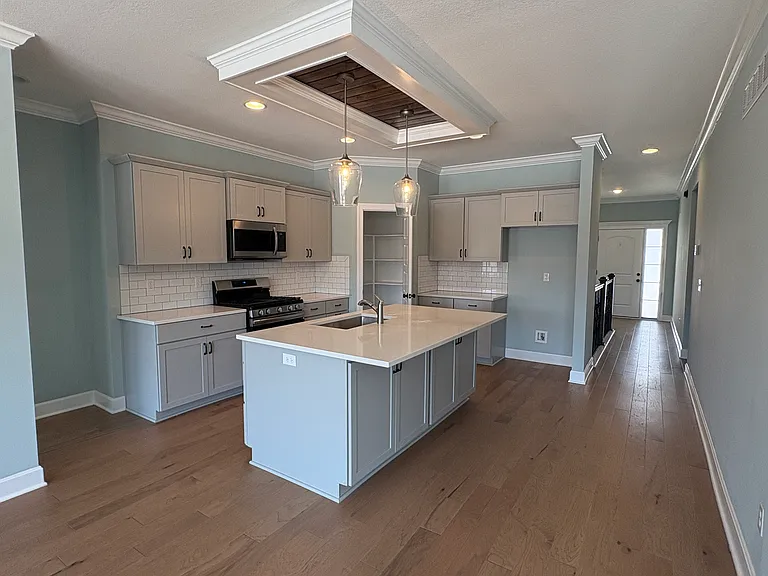 6776 Prairie Ln — Photo 2