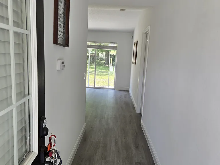 1212 Bahia Ave — Photo 2