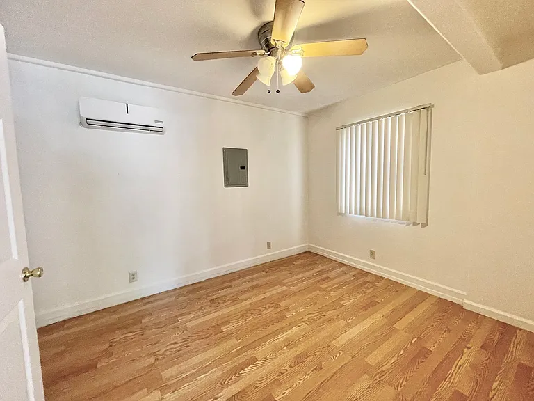 2714 F Street — Photo 7
