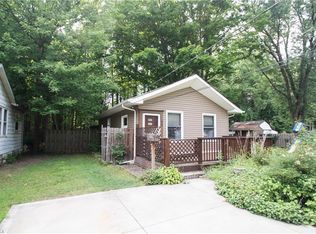 1192 Garden Rd, Willoughby, OH 44094