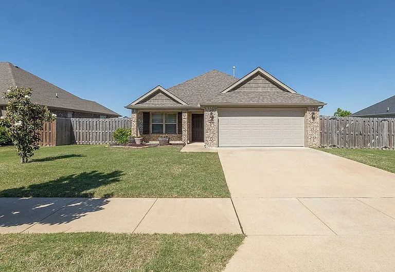 55 S Benchmark Ln — Photo 2