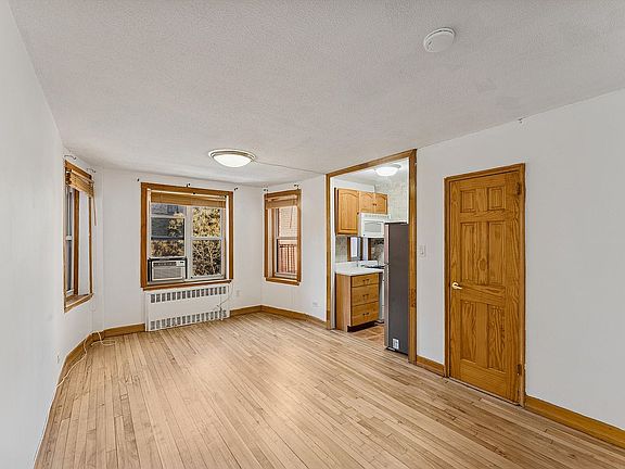 4th image of 33-35 81st St APT 4A