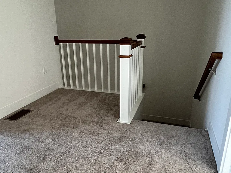 129 Madison Dr — Photo 18