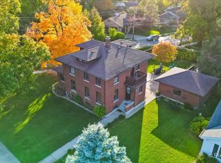 800 Wing St, Elgin, IL 60123